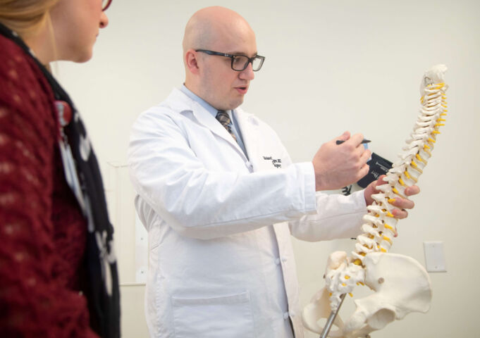 USA Health neurosurgeon presents spinal deformity program at University of South Florida grand rounds