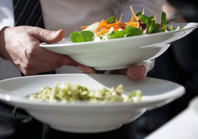 Wellness@Work: How to eat healthy while dining out