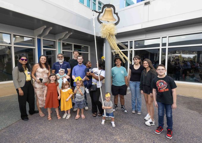 Bell ringing for 12 childhood cancer patients held at Children’s & Women’s Hospital