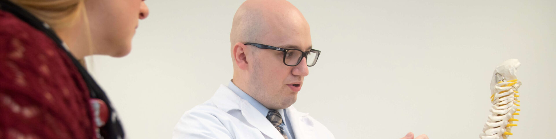 USA Health neurosurgeon presents spinal deformity program at University of South Florida grand rounds
