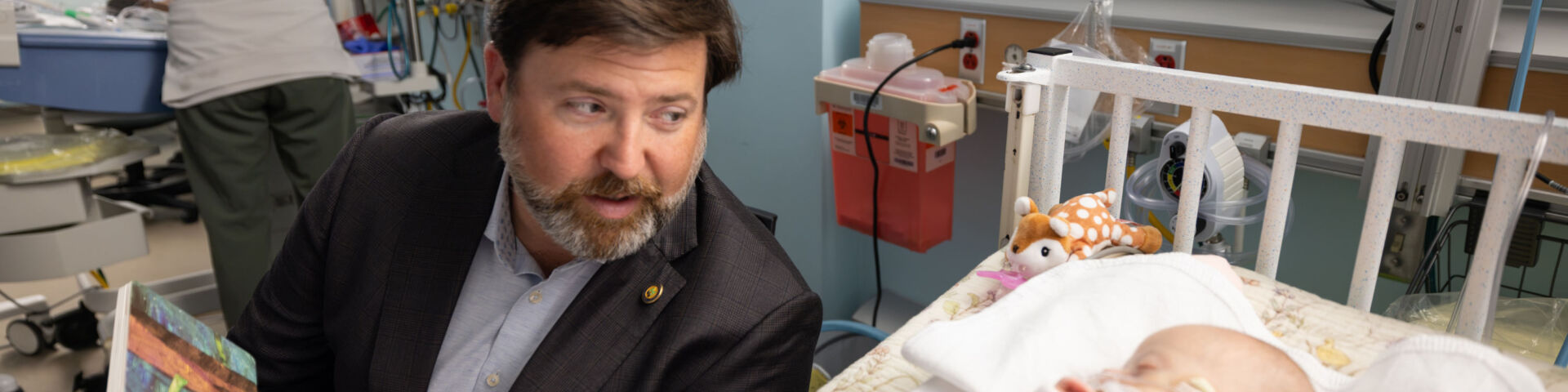 Mayor Spiro participates in NICU read-a-thon at USA Health Children’s & Women’s Hospital